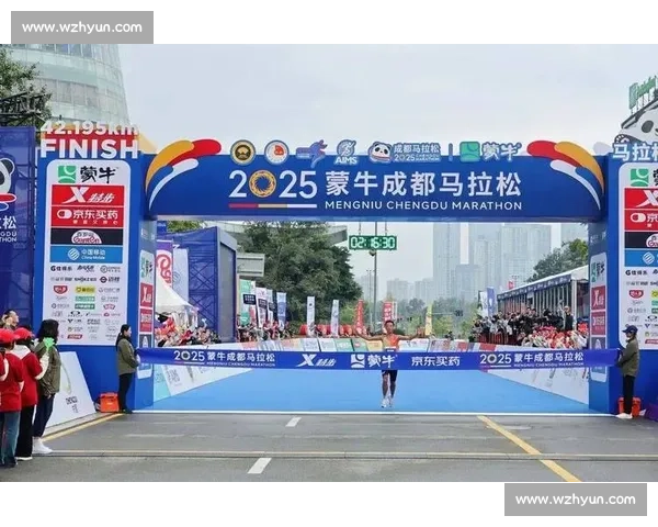 管油胜 21628 卫冕成马！冲线趴地藏着 12 年坚守